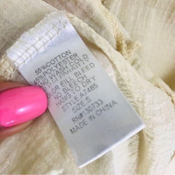 UMGEE Floral Embroidered Lightweight Cotton Gauze Raw Edge Top Size Small - Picture 7 of 9